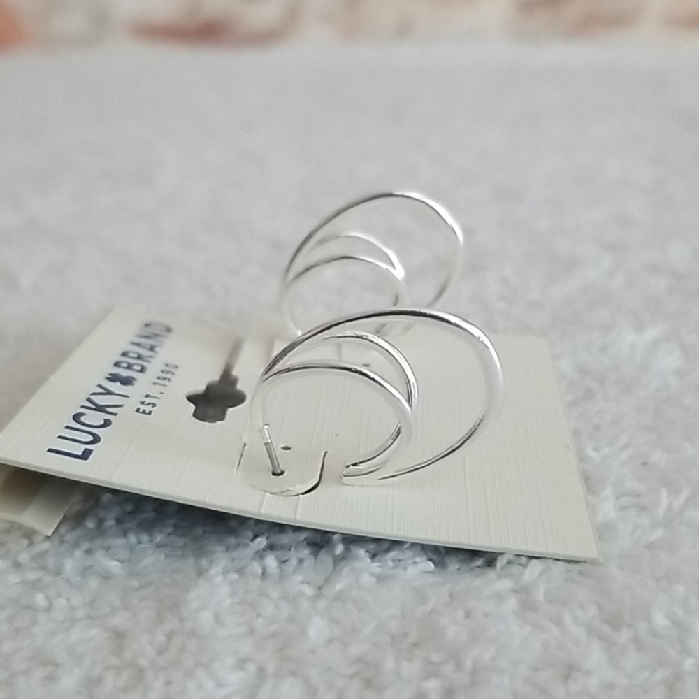 New Lucky Brand Link Hoop Earrings. - Picture 4 of 6